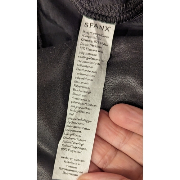 Spanx Faux Leather Leggings in Black Size Large - Picture 5 of 8